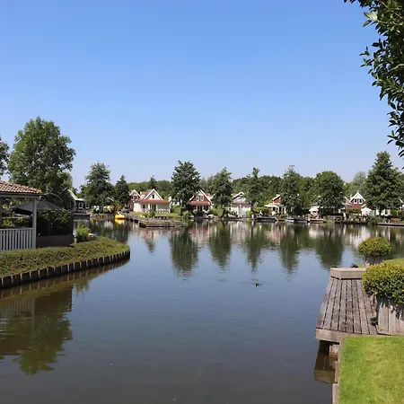House On The Water With Fishing Platform Holiday home