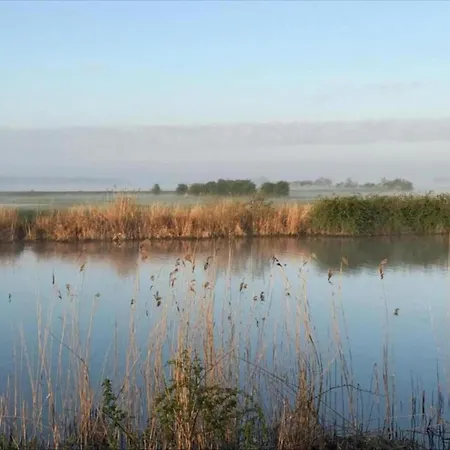 Dom wakacyjny In Zuytland With Private Fishing Jetty